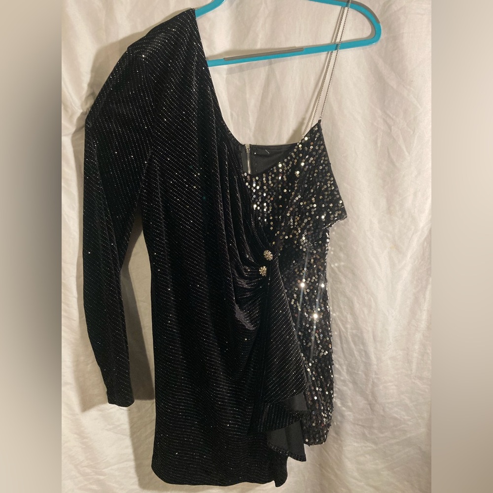 One shoulder black dress